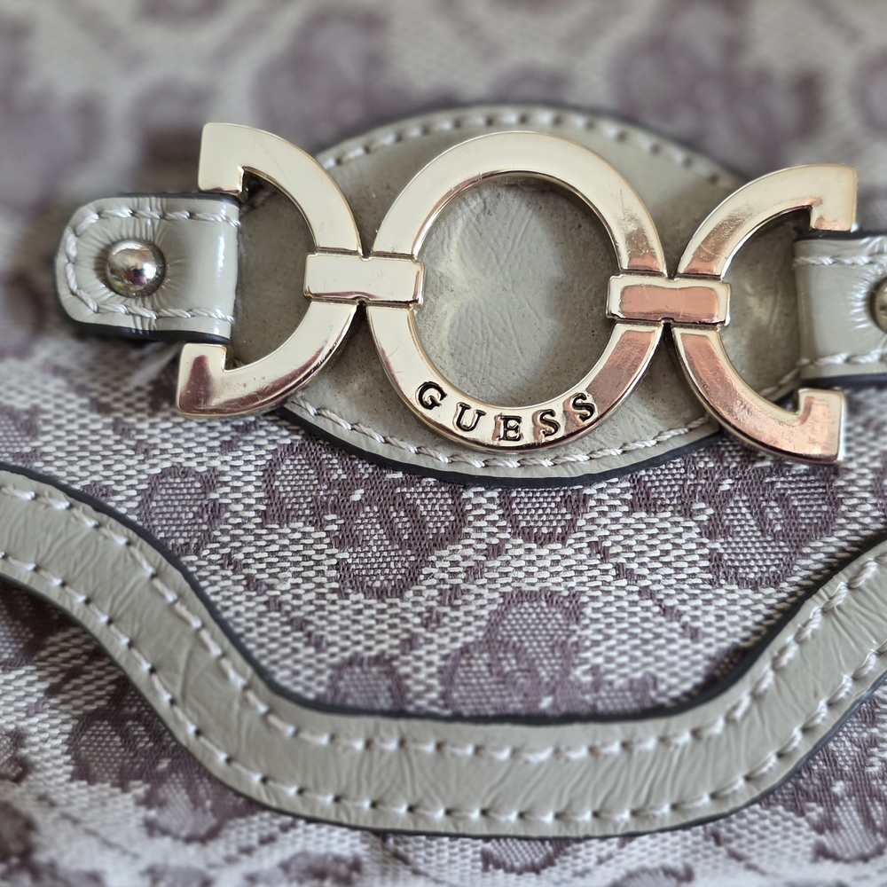 GUESS Patterned Women's Fanny Pack - Picture 2 of 6
